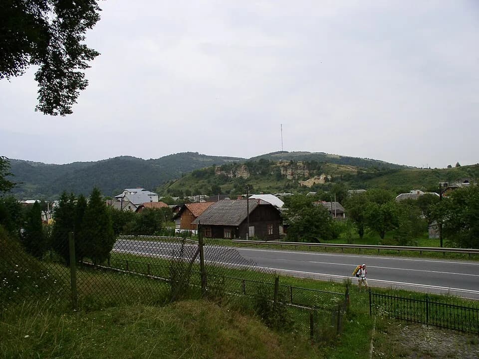 Verkhnie Synovydne