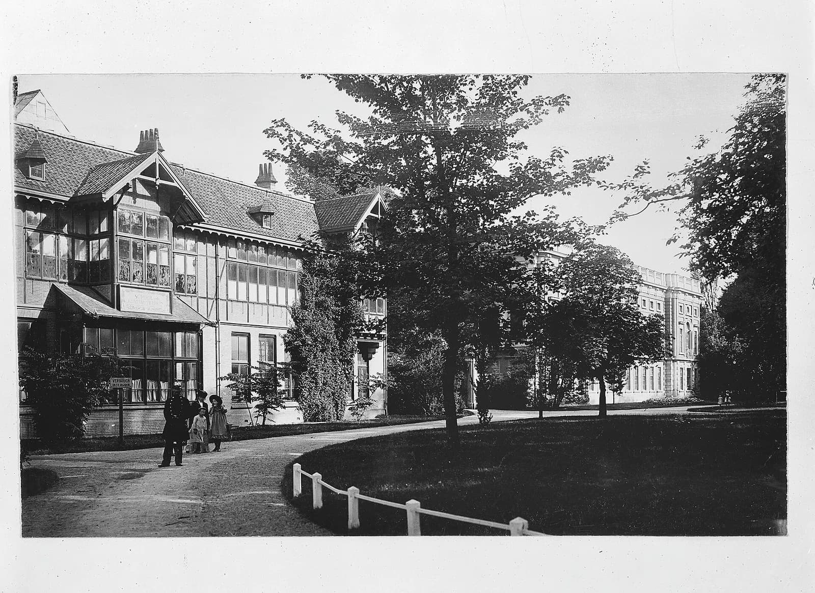 De Teekenschool voor de Kunstnijverheid