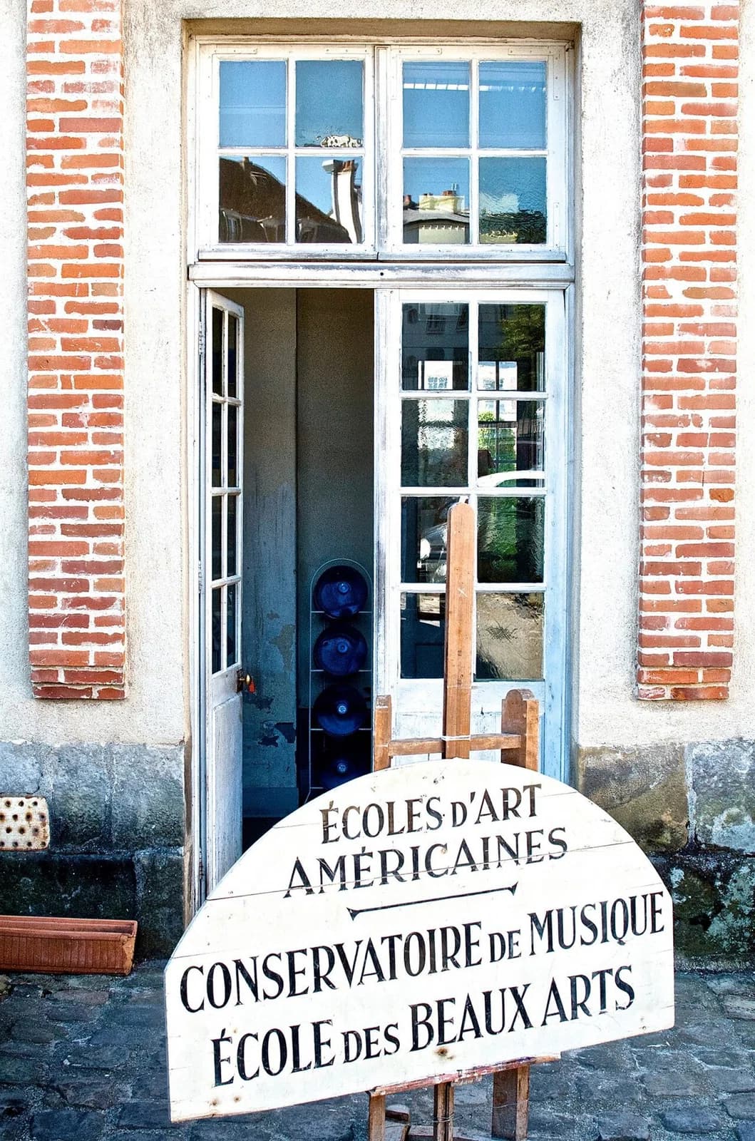 Fontainebleau Schools