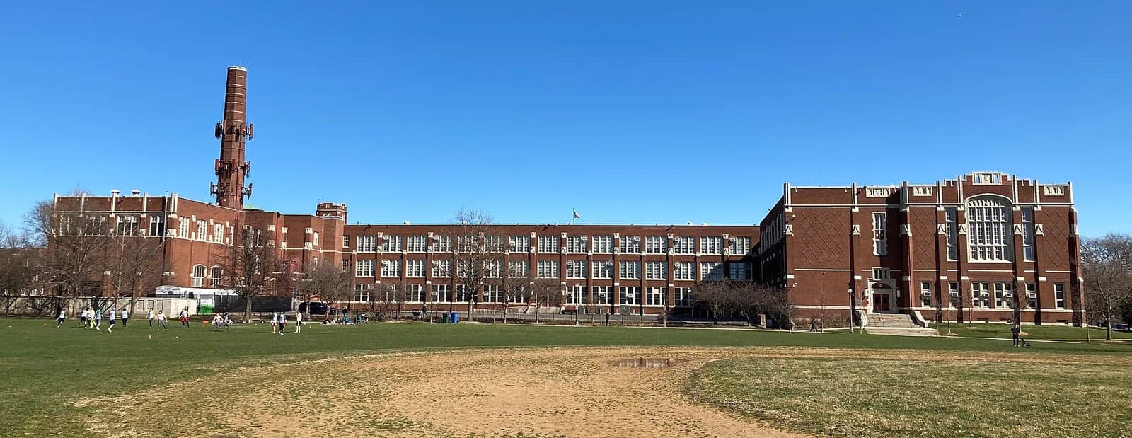 Amundsen High School