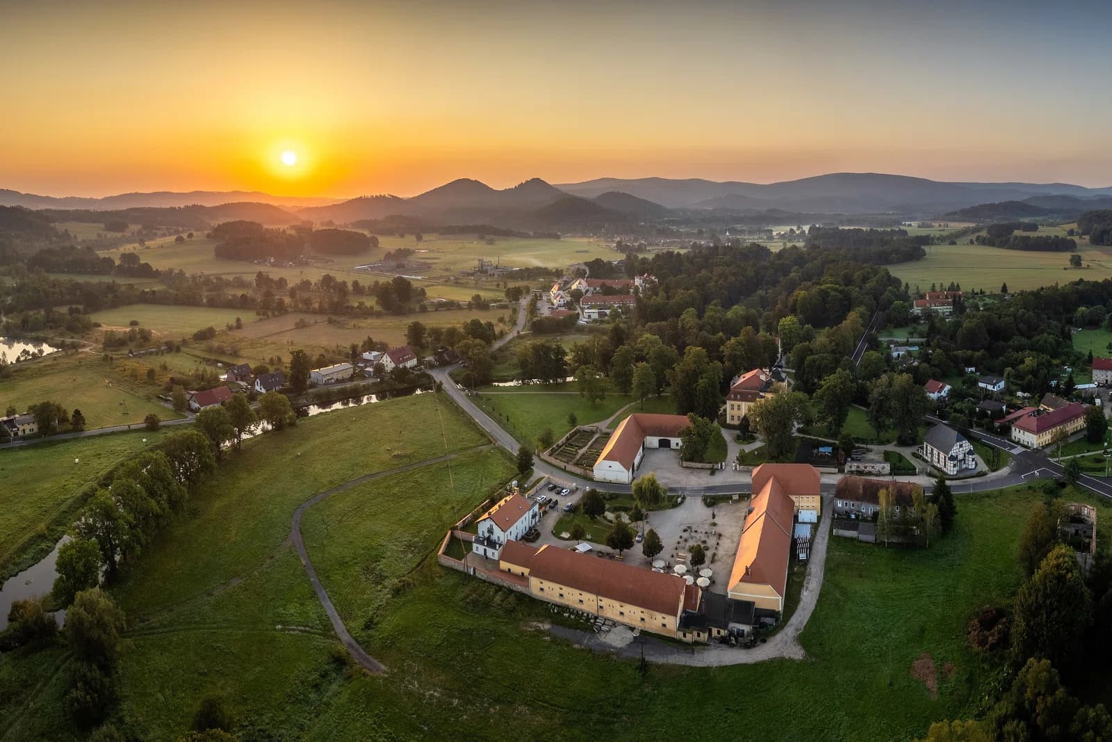 Łomnica, Jelenia Góra County