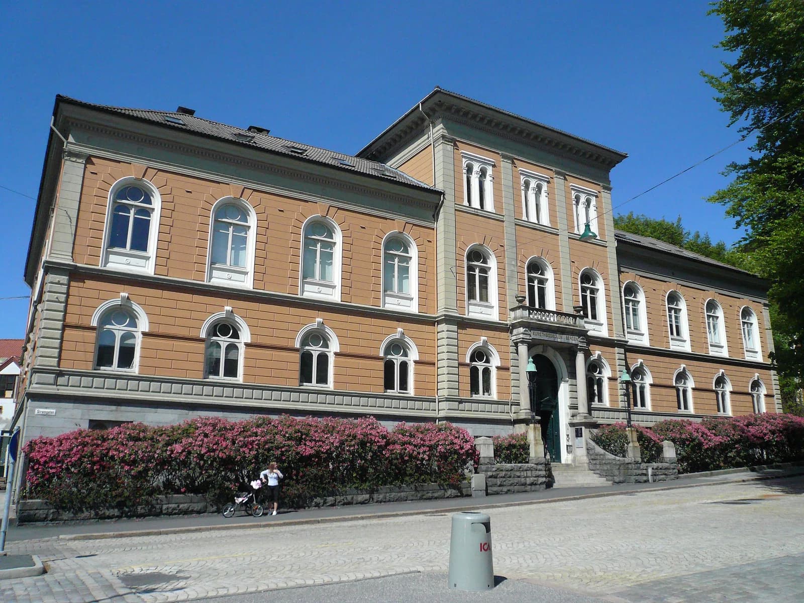 Bergen National Academy of the Arts