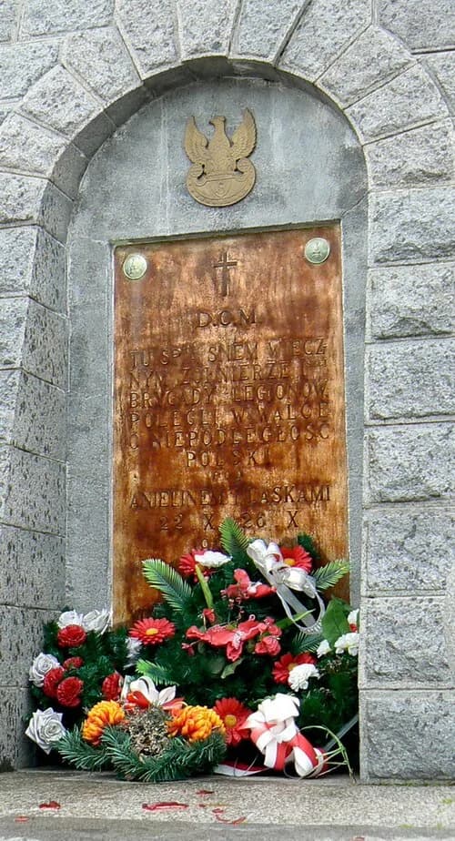 Brzustów, Masovian Voivodeship
