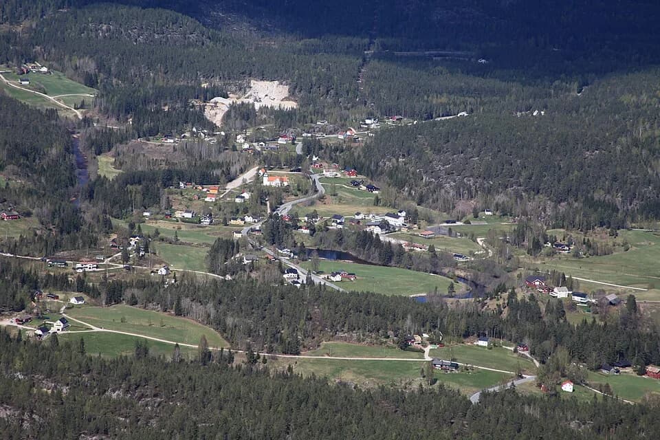 Bø, Drangedal