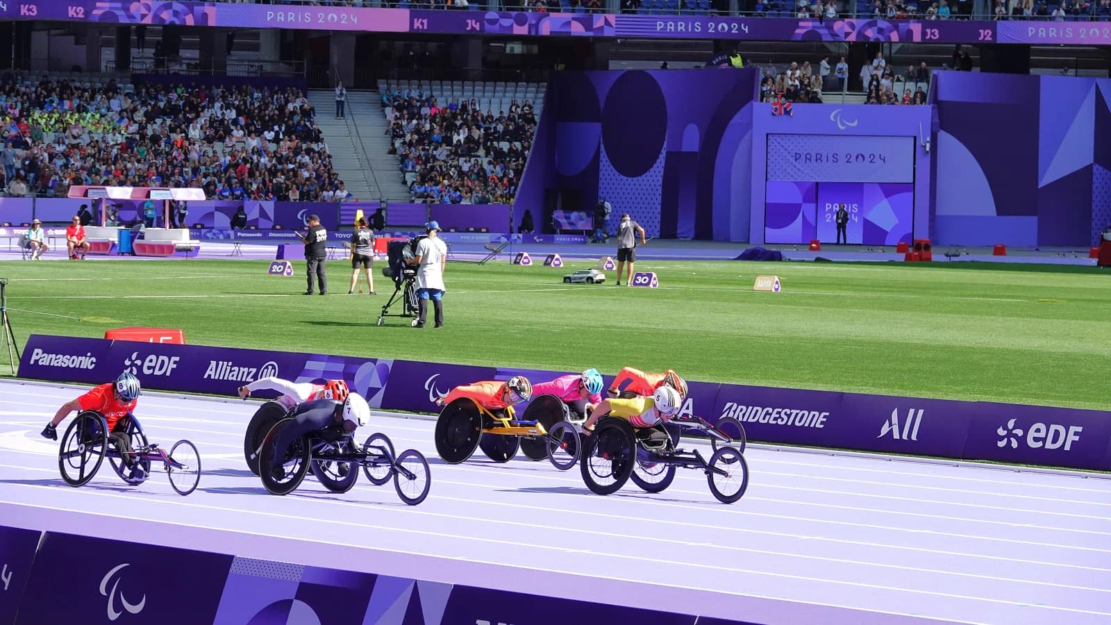 wheelchair racer