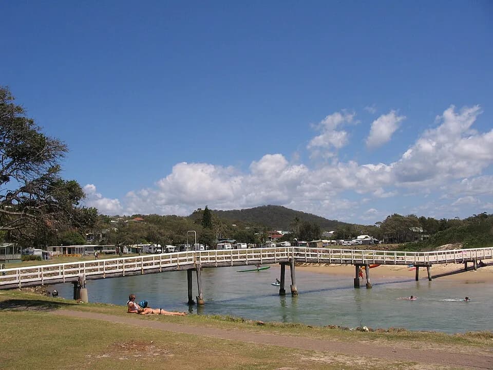 Crescent Head