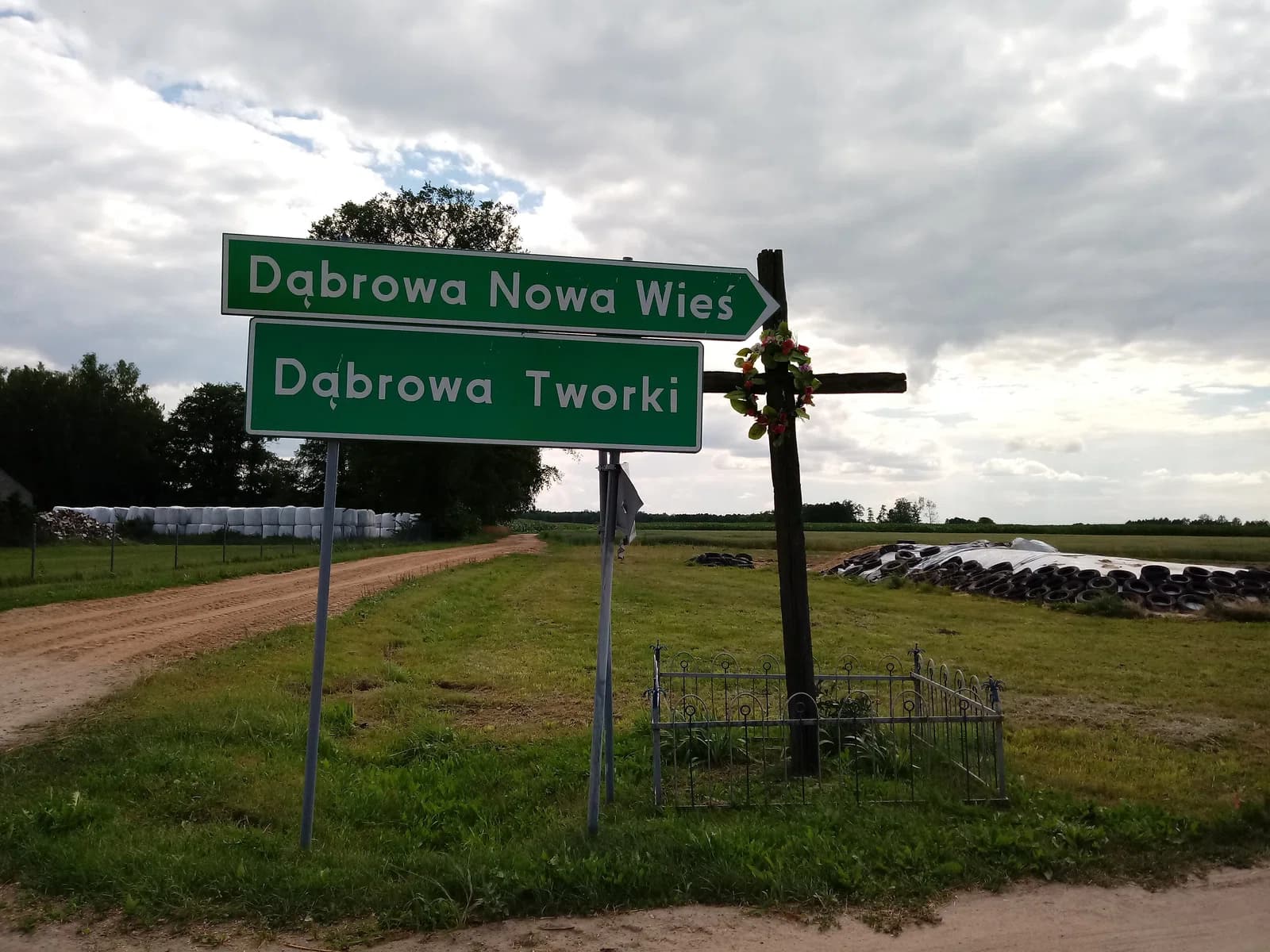 Dąbrowa-Tworki