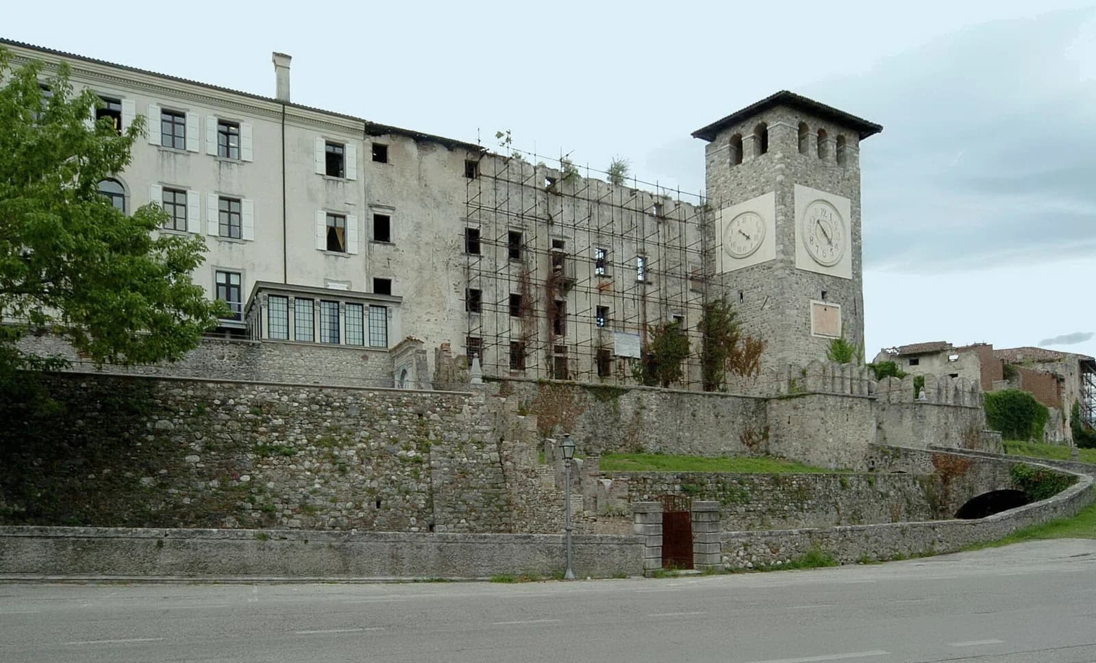 Colloredo di Monte Albano