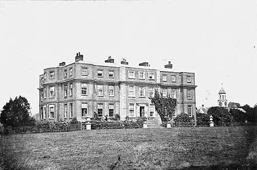 Gidea Hall