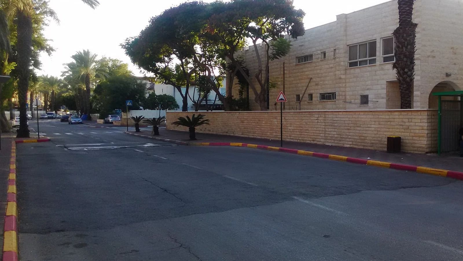Tsur Shalom