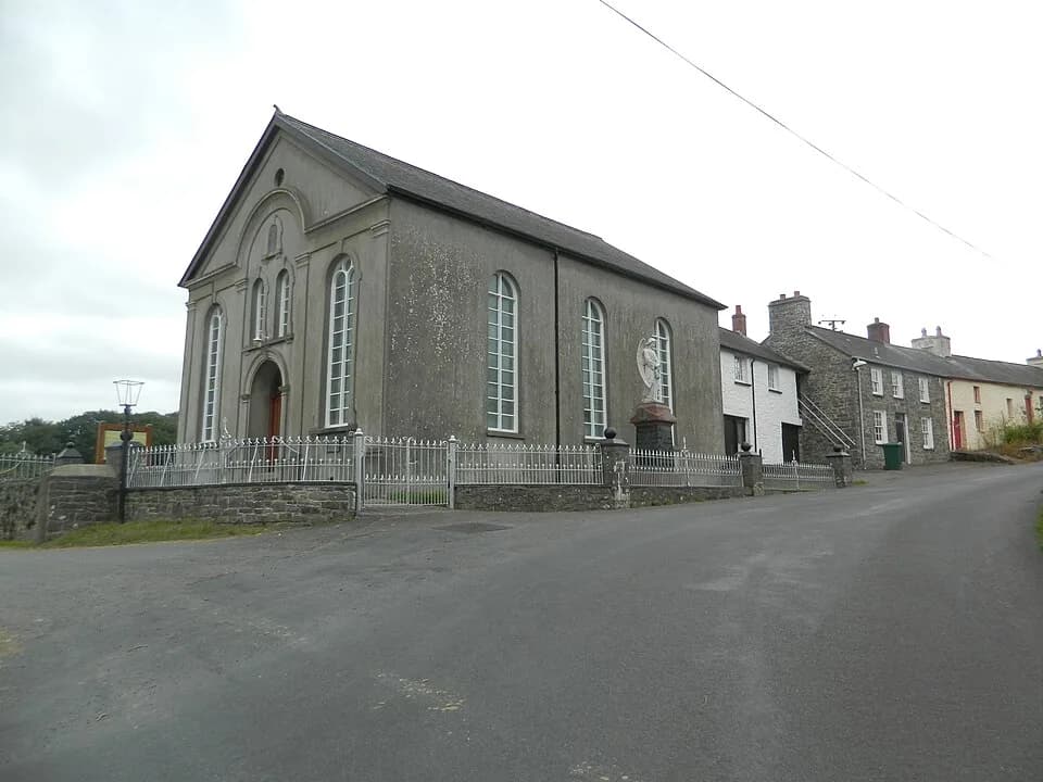 Neuadd-Lwyd