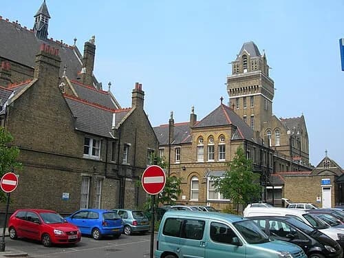 St Charles' Hospital