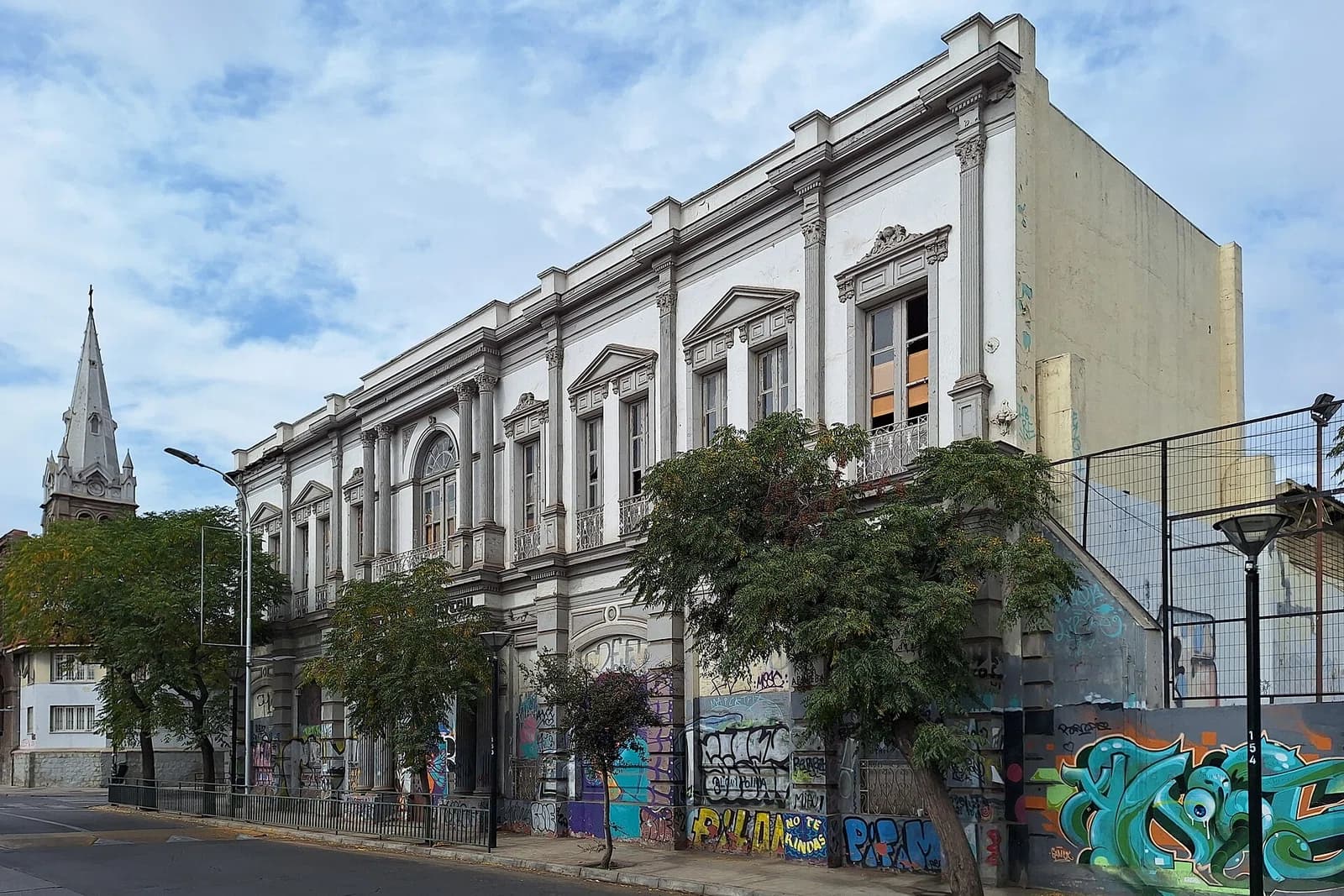 Liceo Miguel Luis Amunátegui