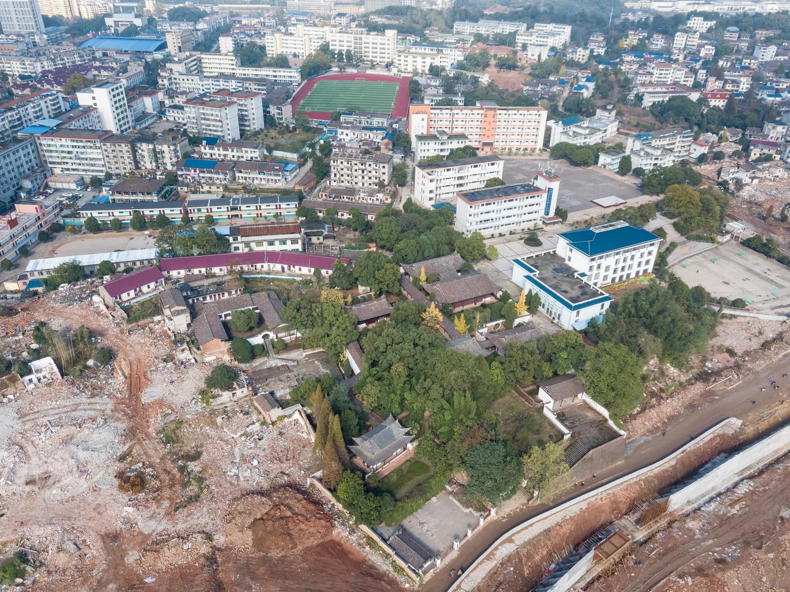 Yiyang County