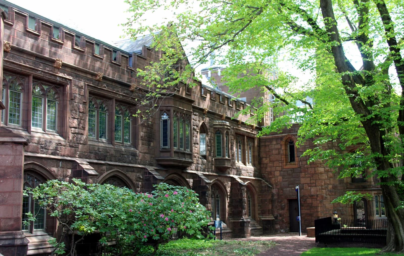 Jonathan Edwards College
