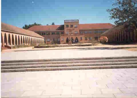 Kutama College