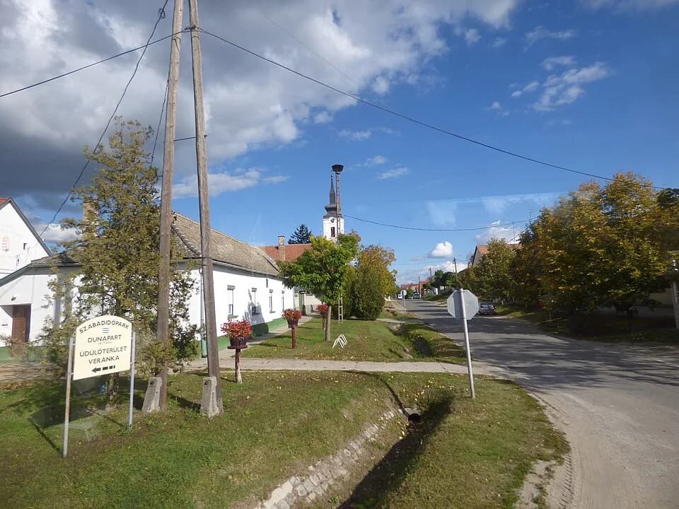 Érsekcsanád