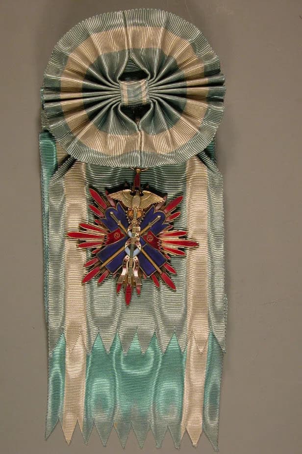 Order of the Golden Kite, 1st Class