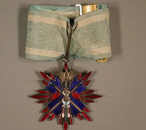 Order of the Golden Kite, 2nd Class