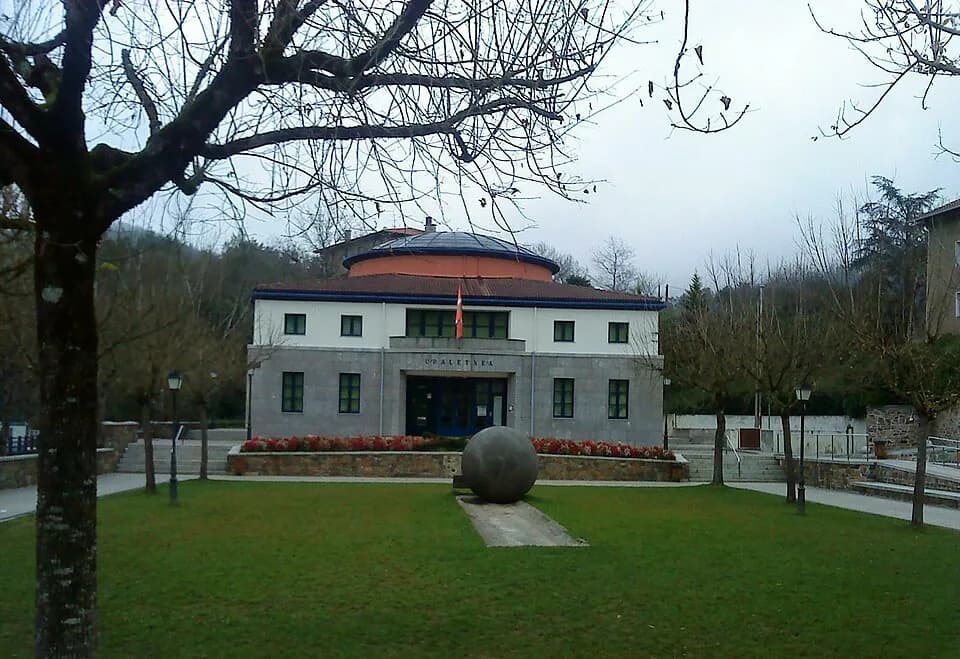 Etxebarria