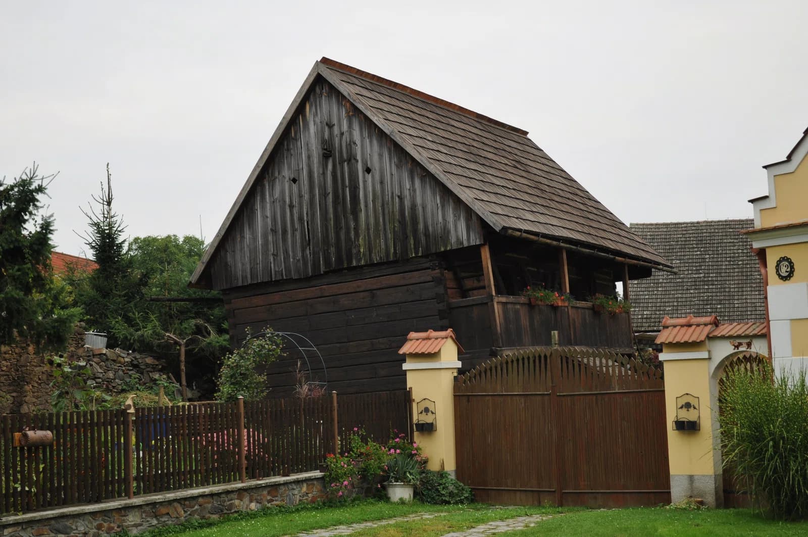 Obec Jarov