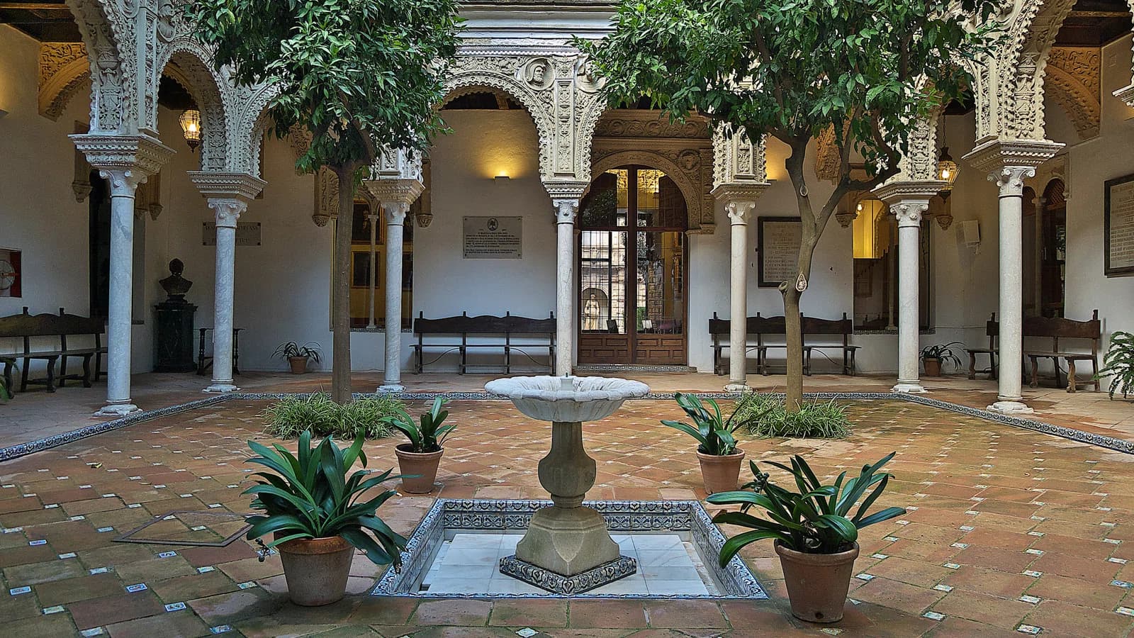 Royal Academy of Fine Arts of Saint Isabel of Hungary