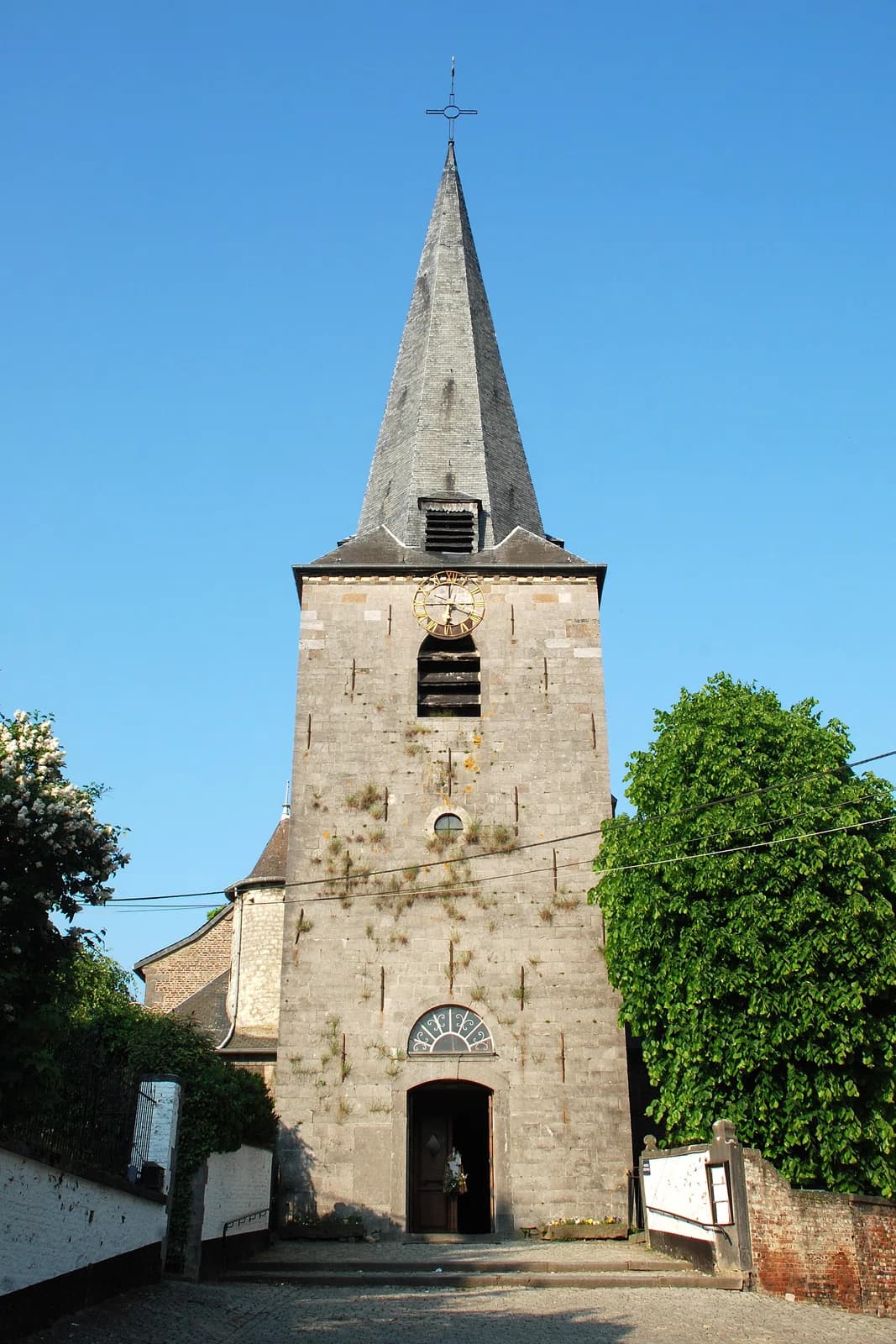 Court-Saint-Étienne