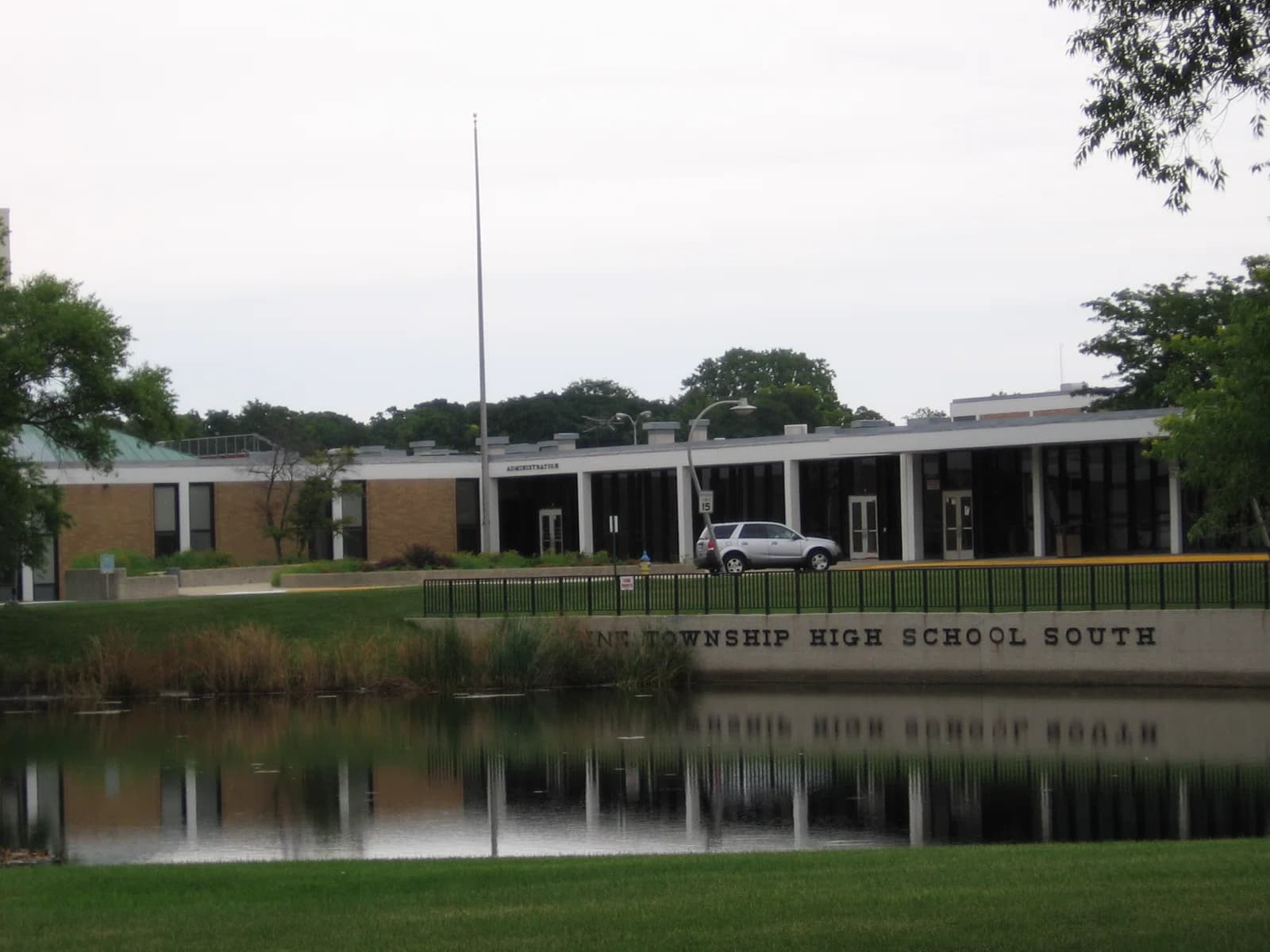 Maine South High School