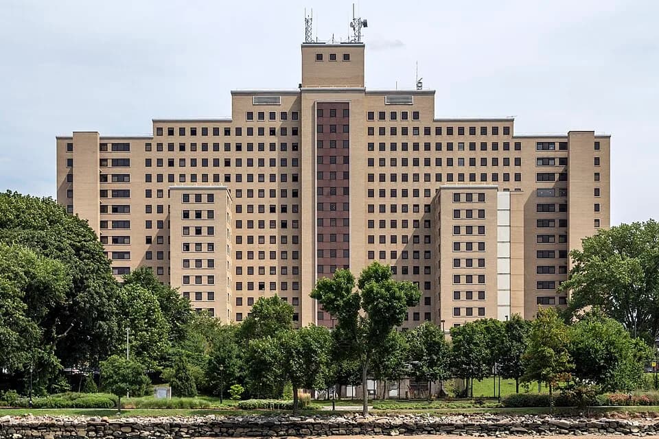 Manhattan Psychiatric Center