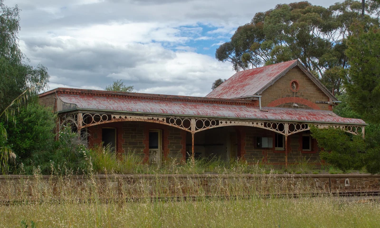 Manoora