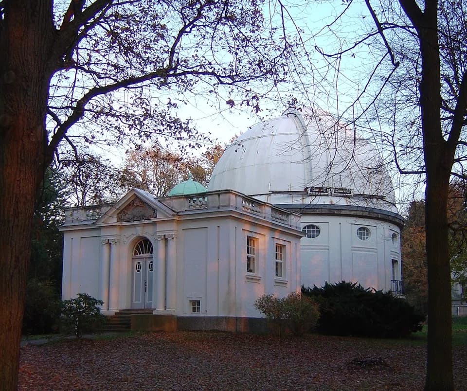 Hamburg-Bergedorf Observatory
