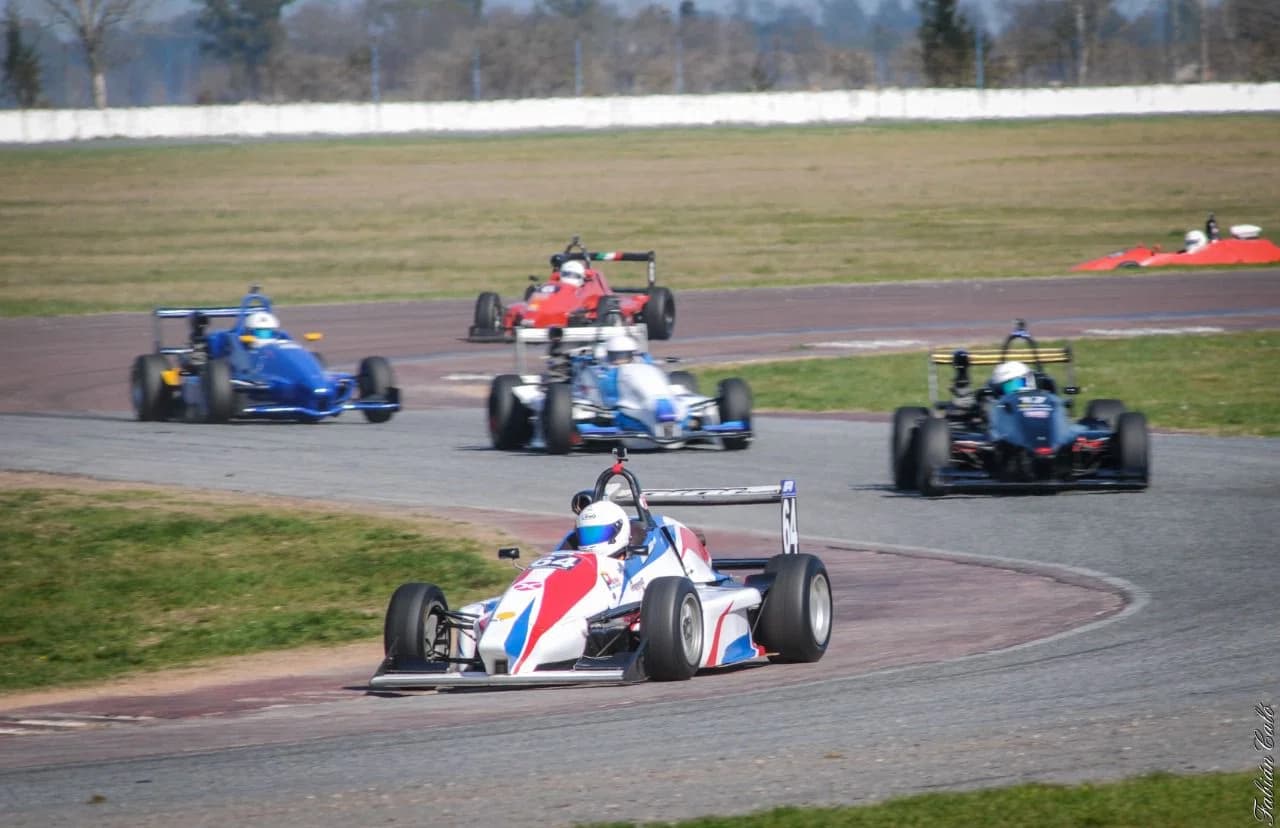 Autódromo Roberto Mouras