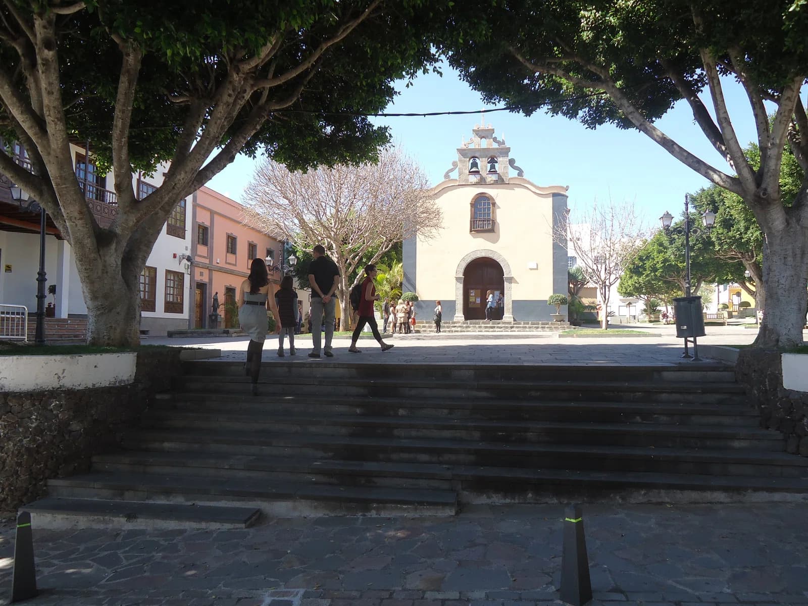 Arona