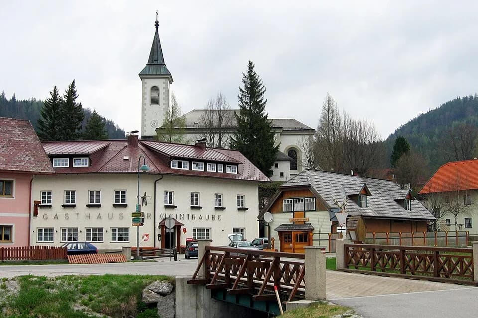 Rohr im Gebirge