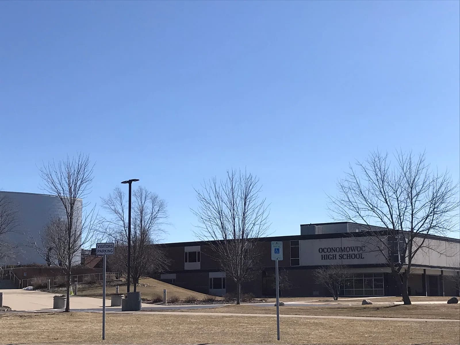 Oconomowoc High School