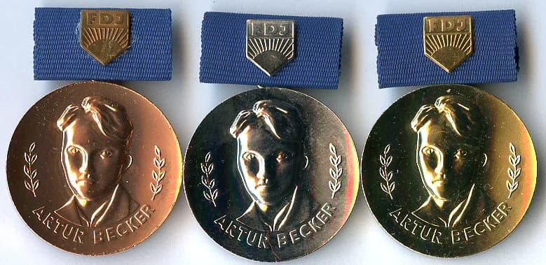 Artur Becker Medal