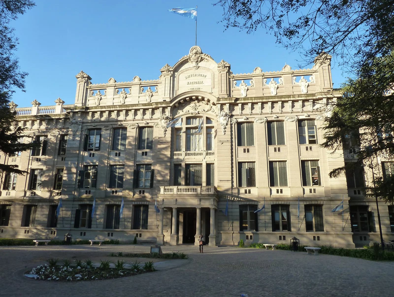 Rafael Hernández National College