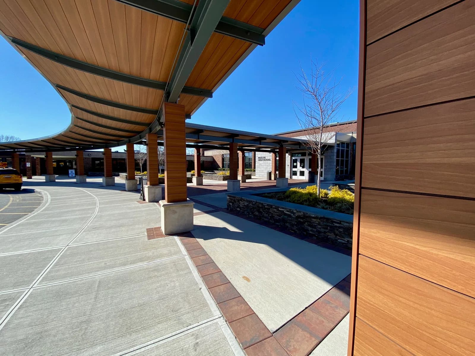 Roslyn High School
