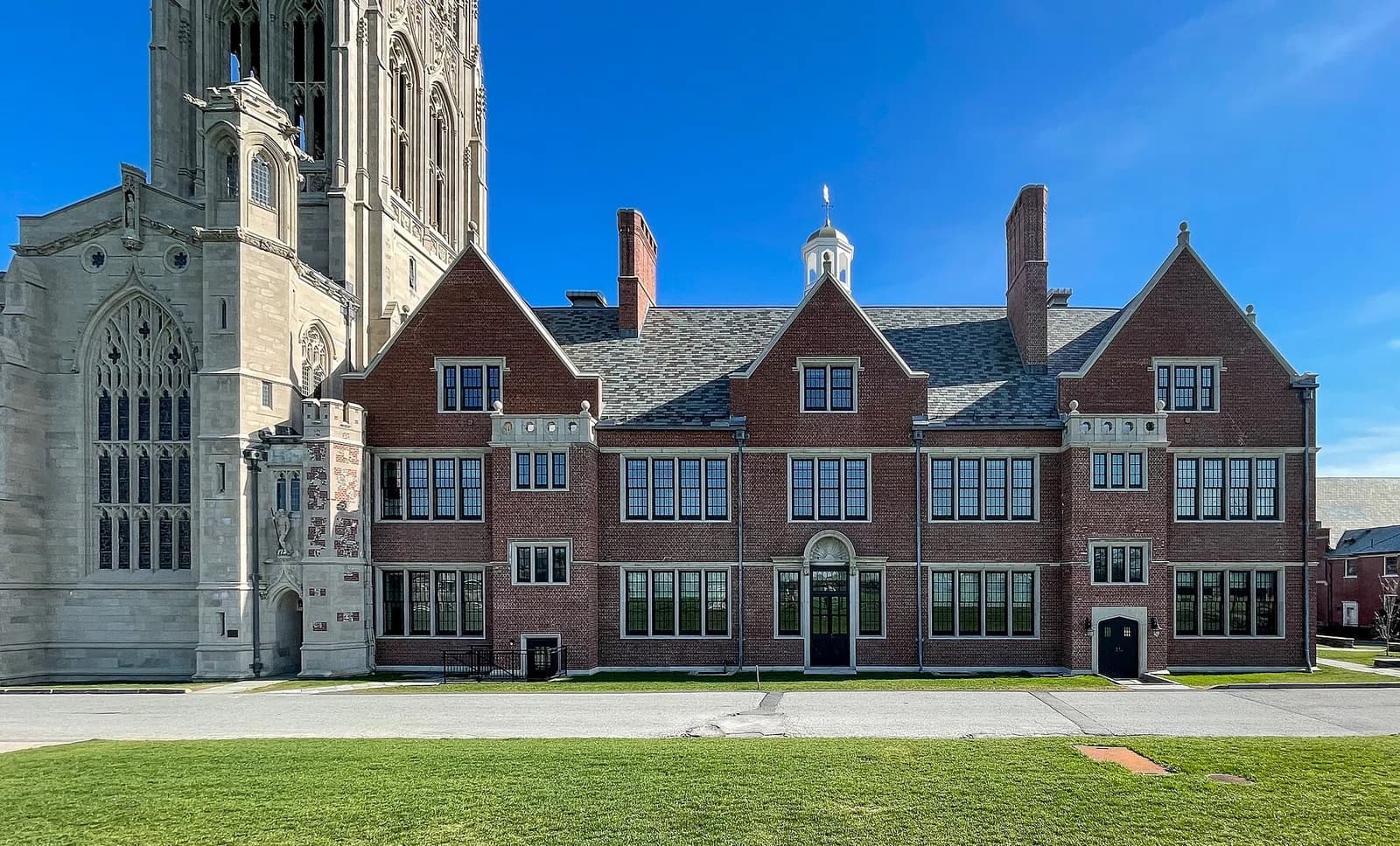 St. George's School