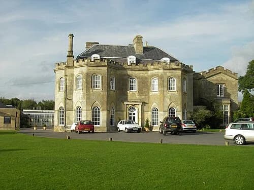 Stonar School