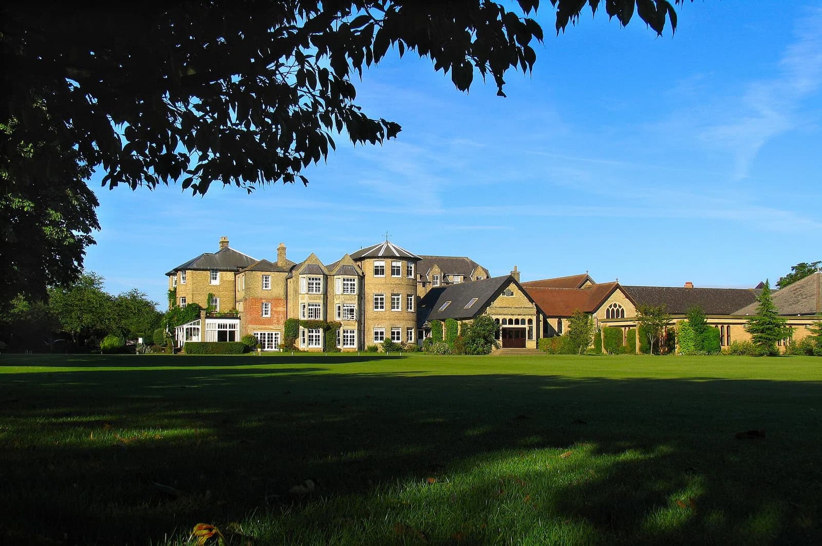Summer Fields School