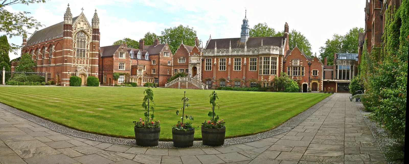 Selwyn College