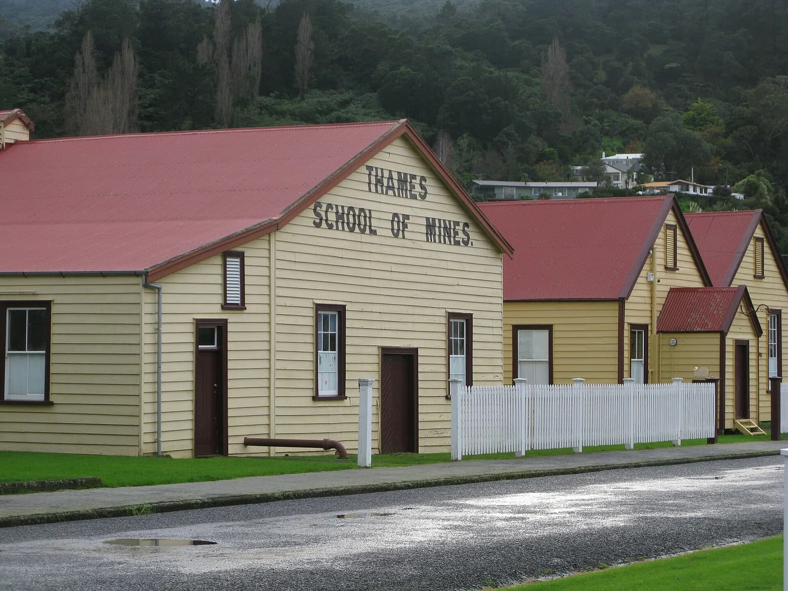Thames School of Mines