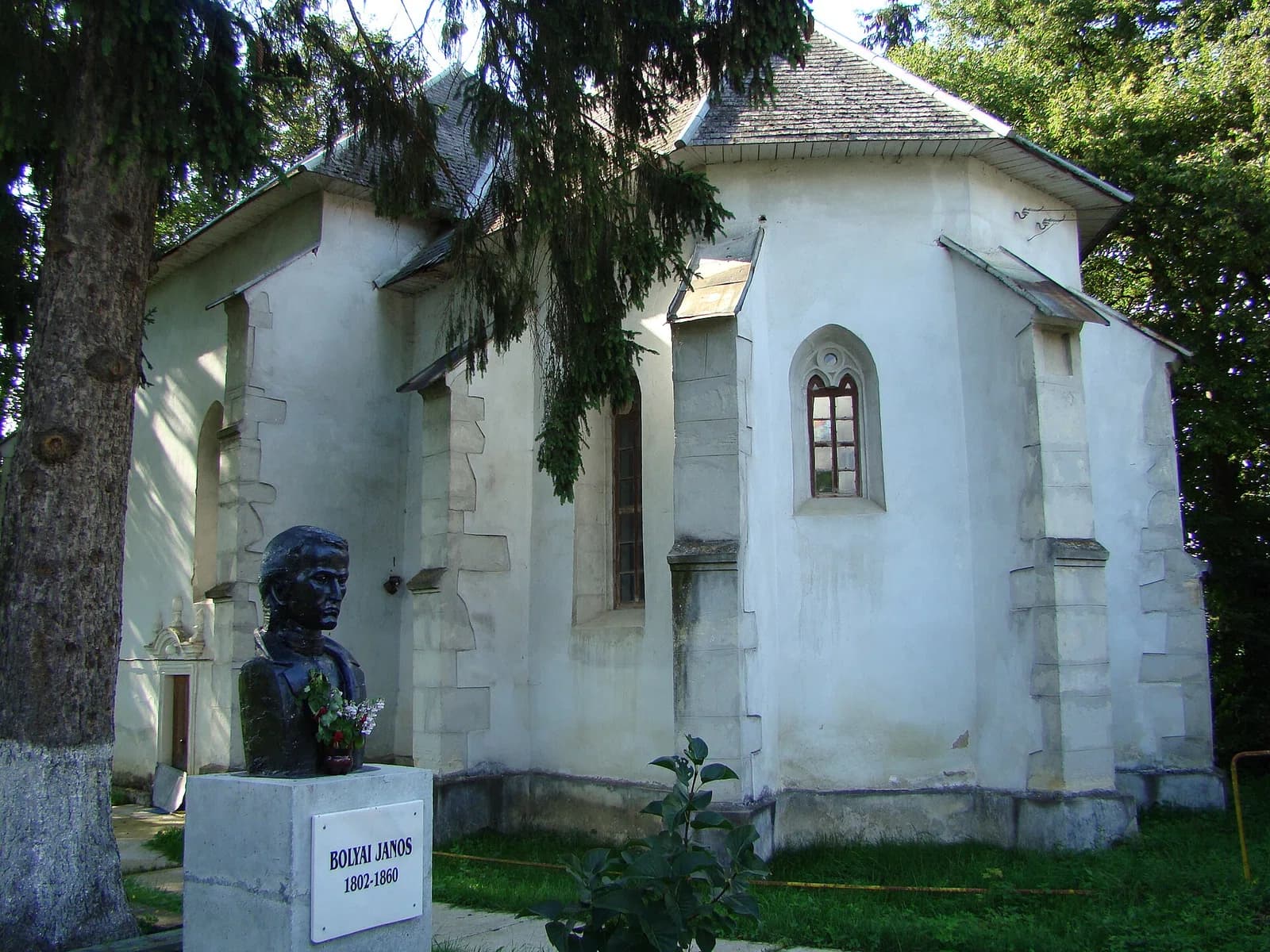 Nușeni