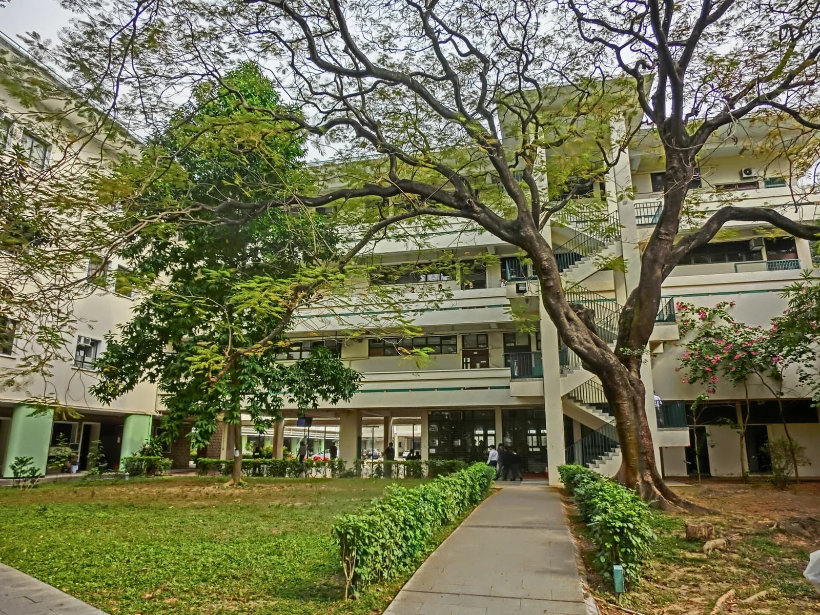 Wah Yan College, Kowloon