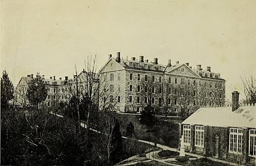 Woodstock College
