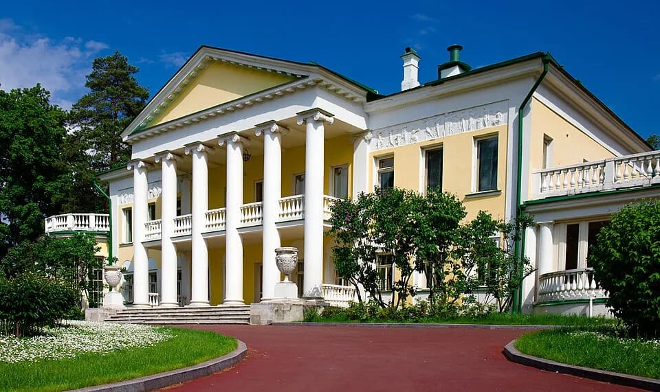 Gorki Leninskije
