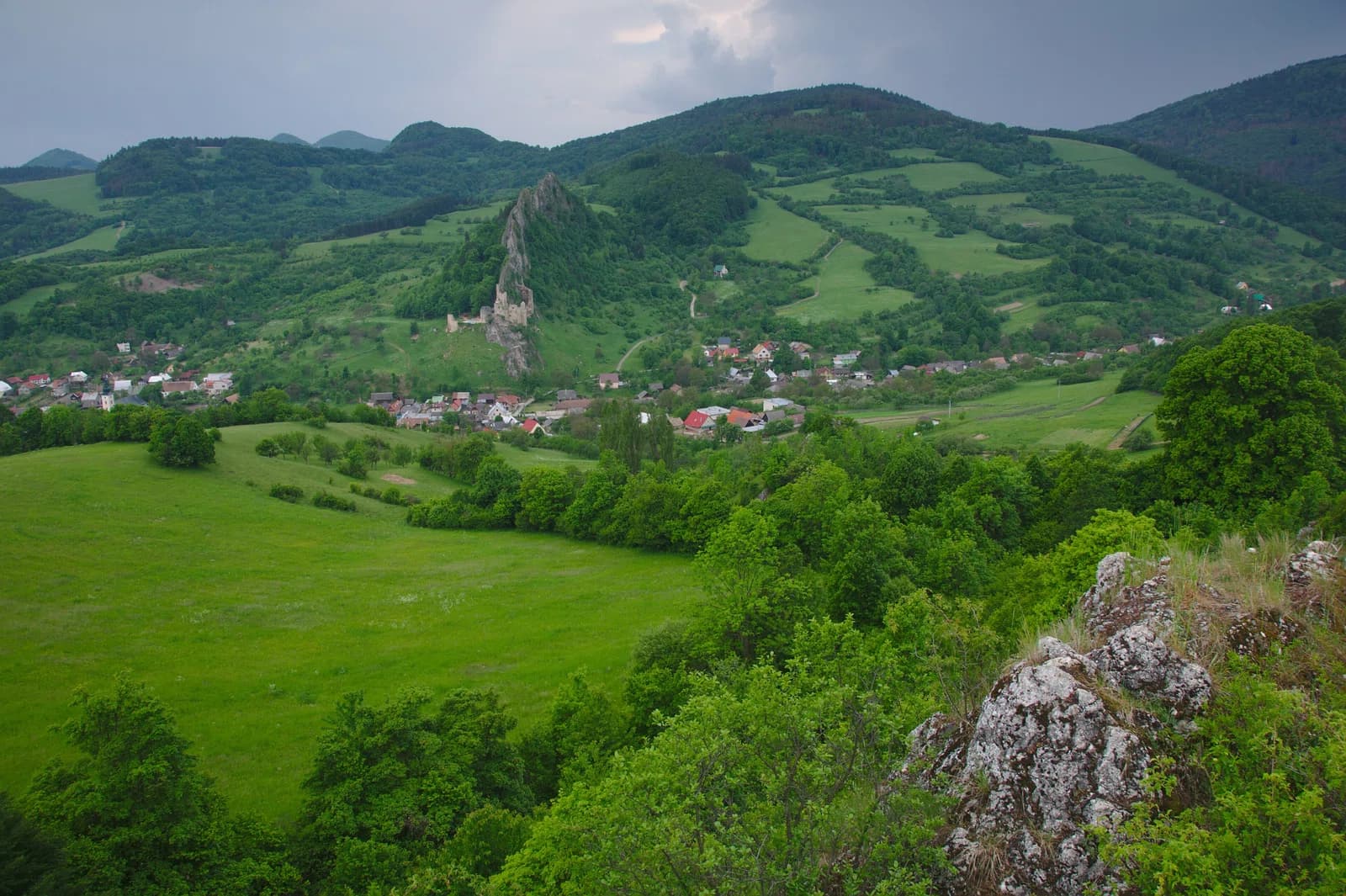 Lednica, Púchov District