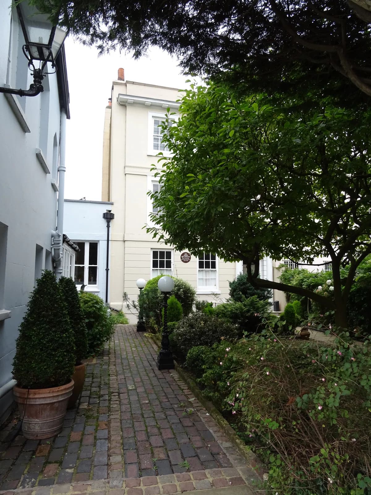 Byron House School