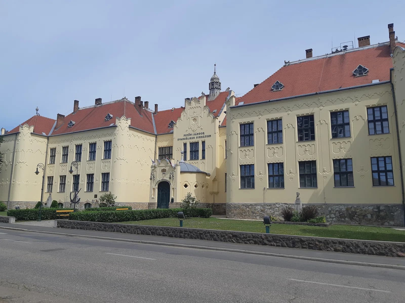 Sándor Petőfi Lutheran High School